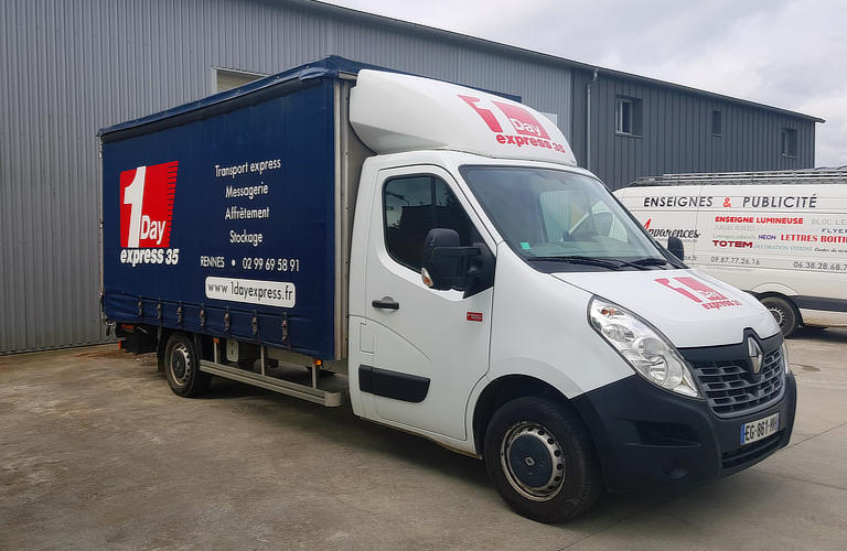1 day express 35, fourgon avec bâche moins de 3,5 tonnes pour messagerie express